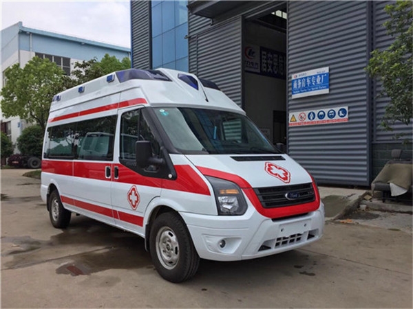 新時(shí)代高端救護(hù)車(chē)廠(chǎng)家 打造安全高效的“移動(dòng)ICU”——120搶救車(chē)與救護(hù)車(chē)的革新之路